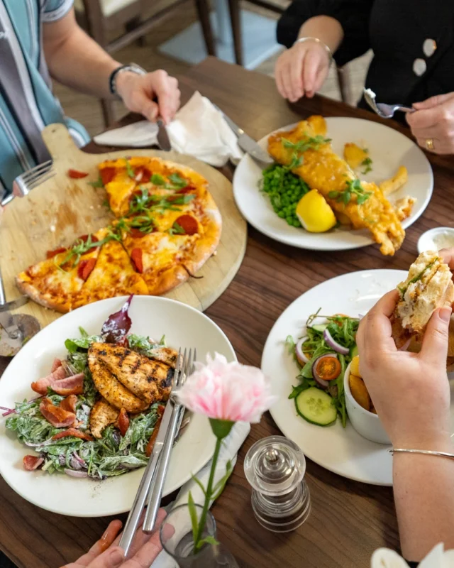 If you're looking for a sign to book lunch... this is it 🍴

Fresh food, your favourite drink and views across the course.

We'll see you at Birchwood Park Golf & Country Club.

#BirchwoodPark #Restaurant #KentFood #FoodAndDrink #Clubhouse